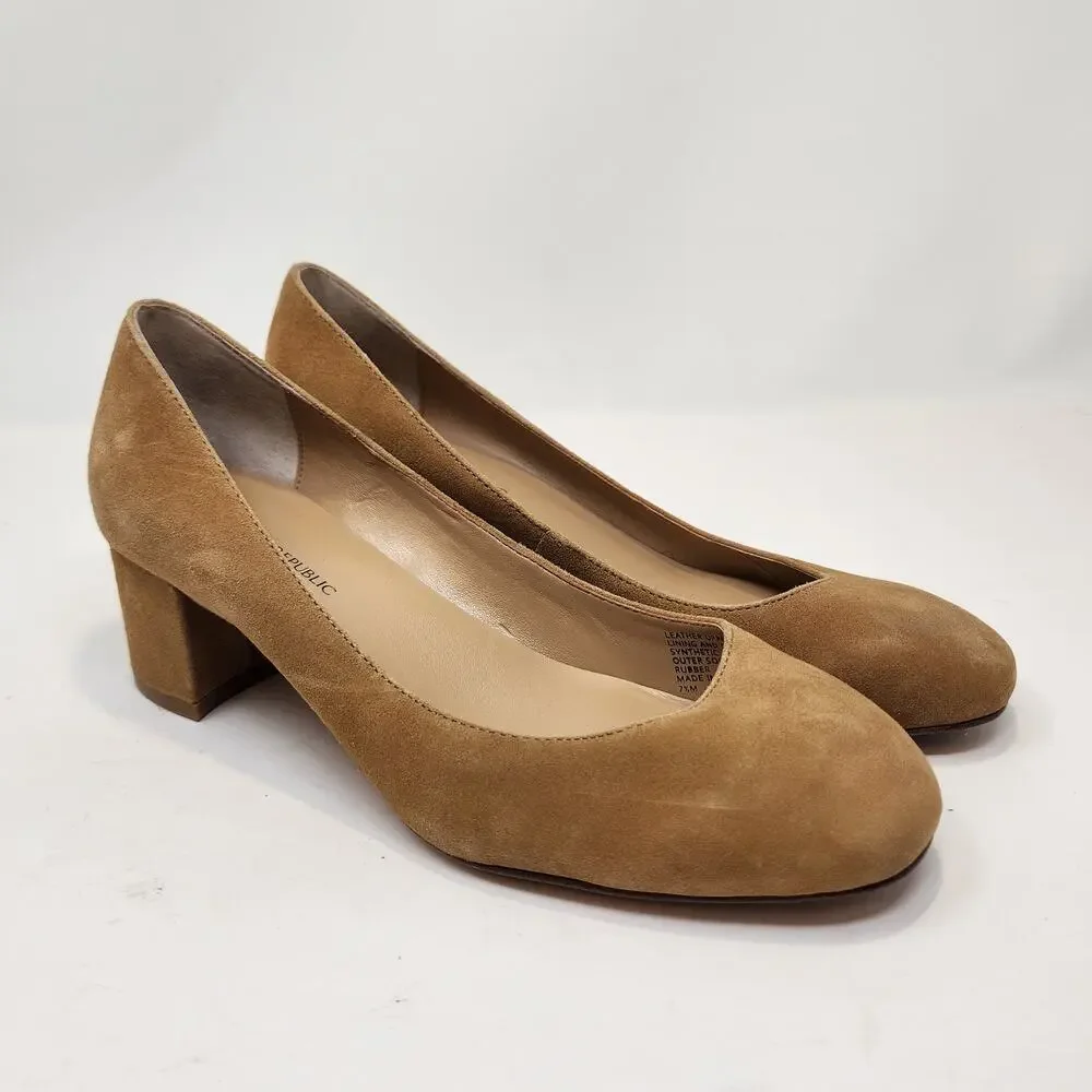 Banana Republic Womens Tan Suede Block Heels Pumps Size 7.5 M Round Toe Career